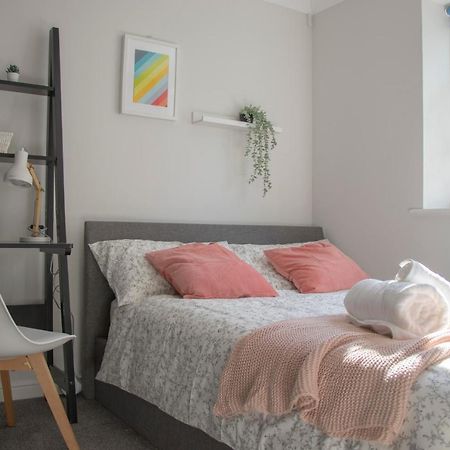 Lovely 3-Bedroom Apartment In Colchester Eksteriør billede