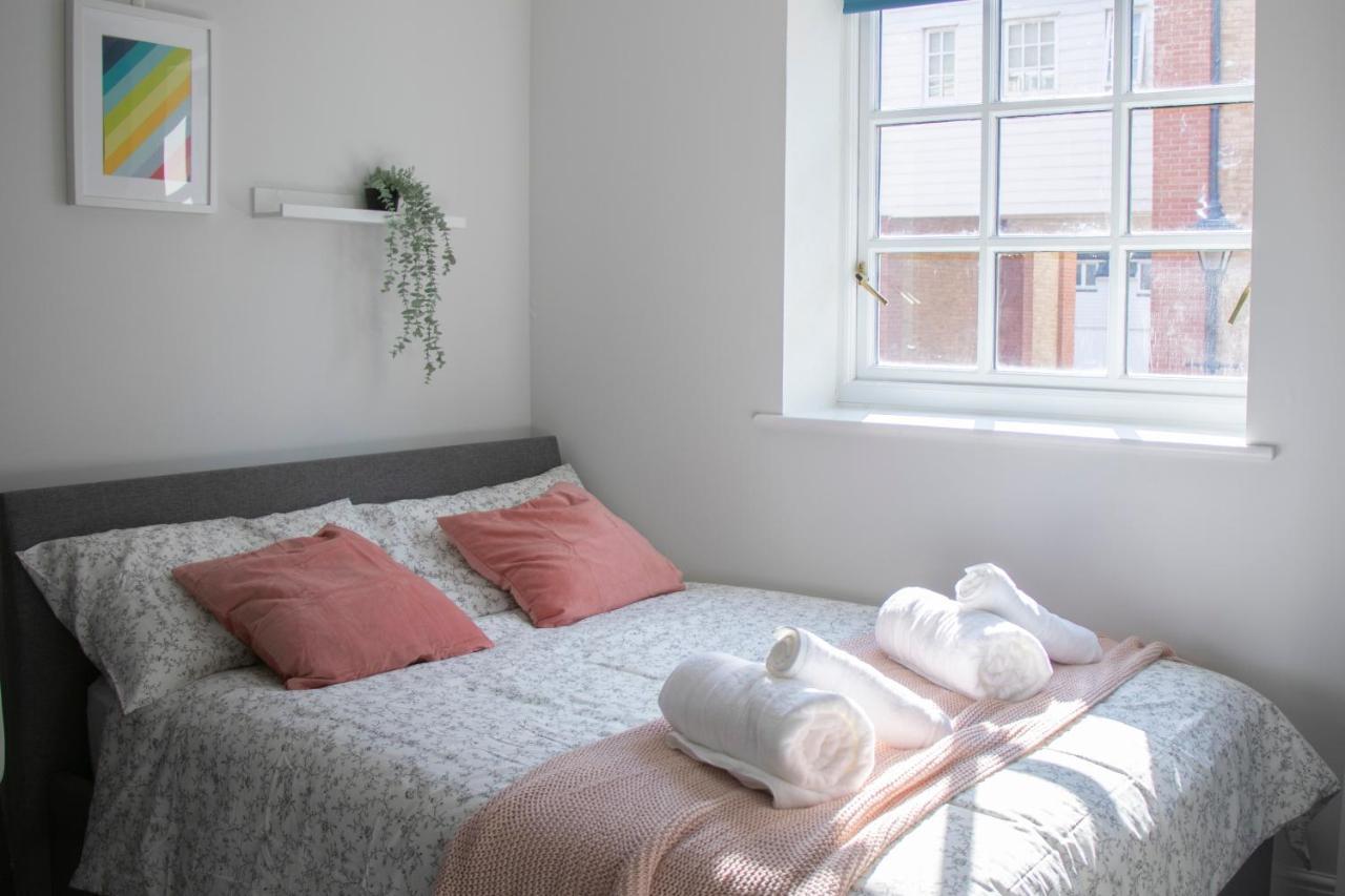 Lovely 3-Bedroom Apartment In Colchester Eksteriør billede