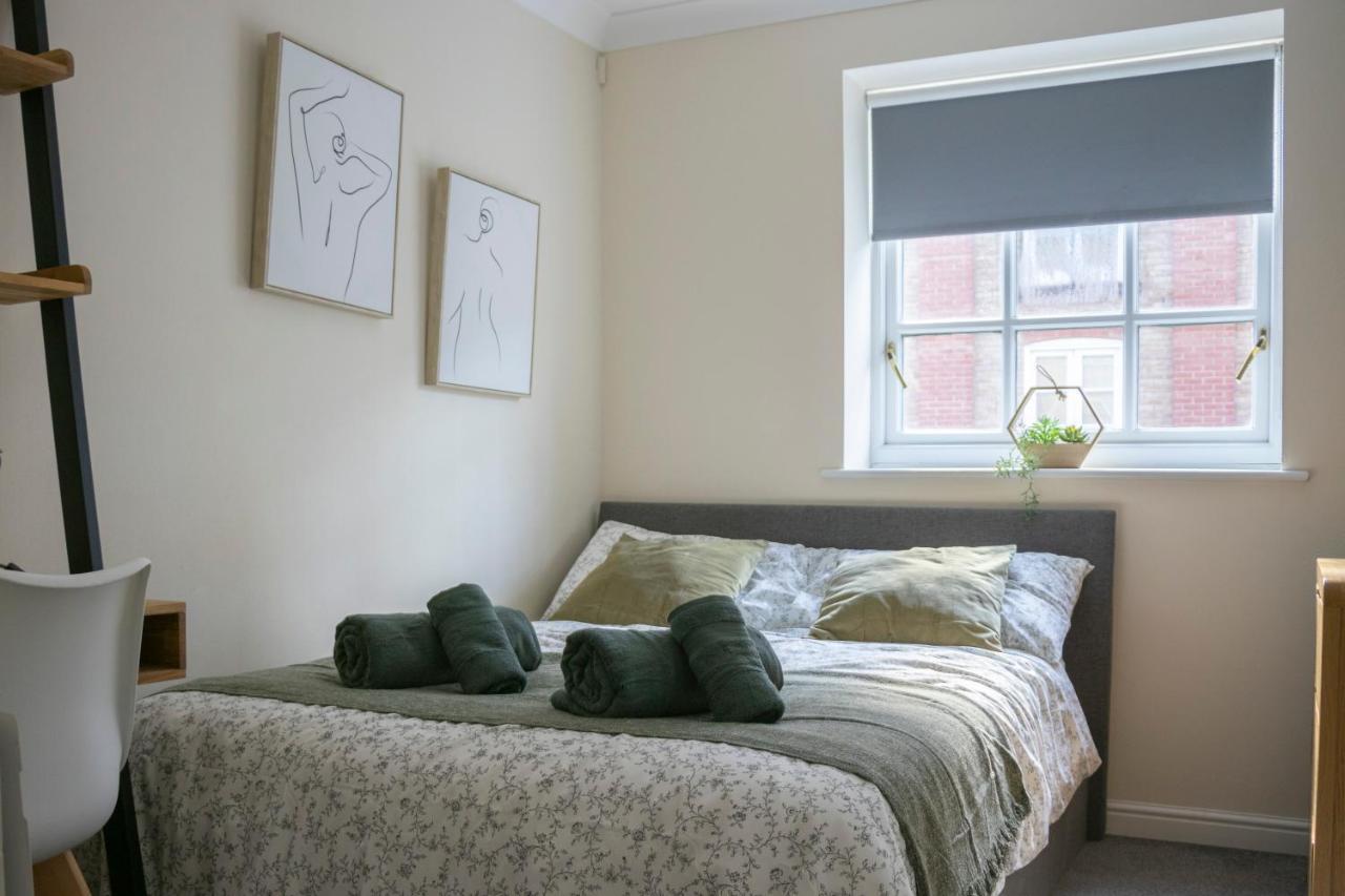 Lovely 3-Bedroom Apartment In Colchester Eksteriør billede