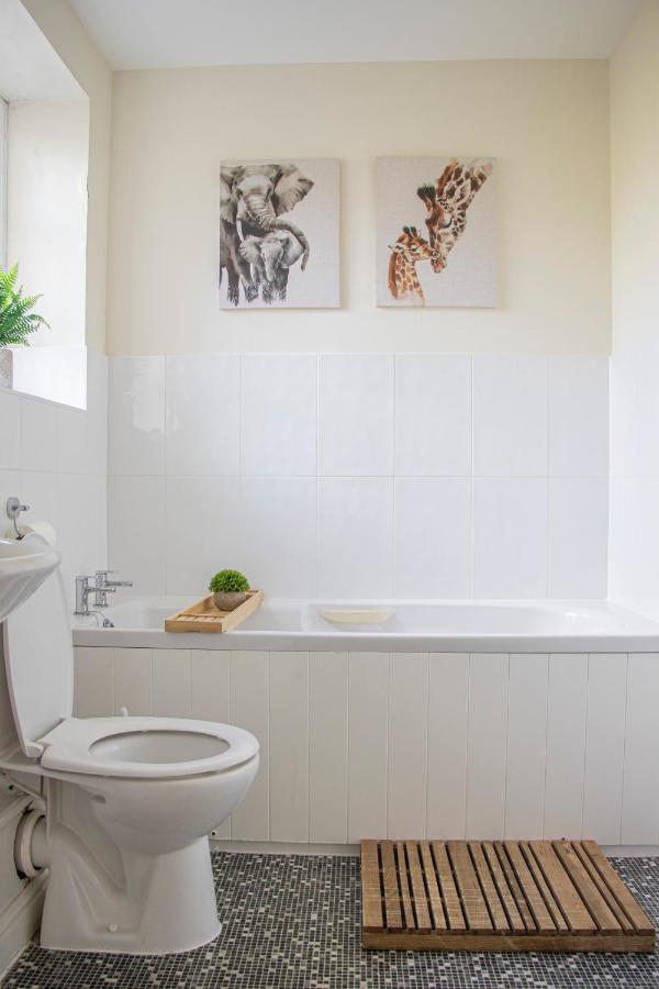 Lovely 3-Bedroom Apartment In Colchester Eksteriør billede