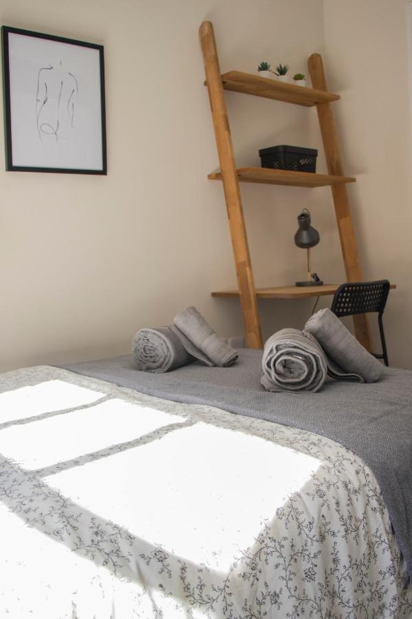 Lovely 3-Bedroom Apartment In Colchester Eksteriør billede